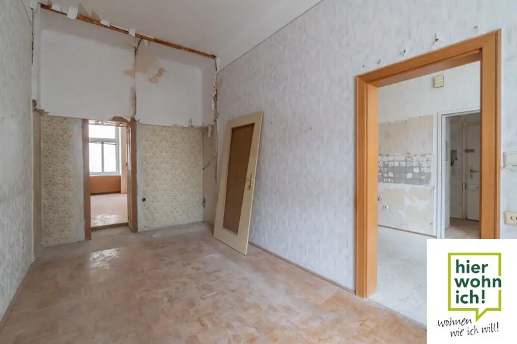 Sanierungsbedürftig helle 2 Zi Altbauwohnung im Karmeliterviertel