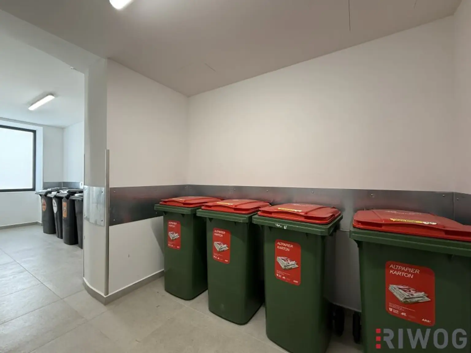NEUER PREIS - SOMMERAKTION | 3-Zimmer Altbauwohnung mit großem innenhofseitigem Balkon im 1. Liftstock | ERSTBEZUG NACH SANIERUNG