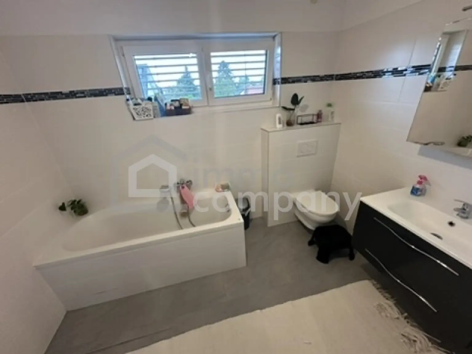 Modernisierte Doppelhaushälfte in Gänserndorf: Ihr neues Zuhause mit Garten und Terrasse!