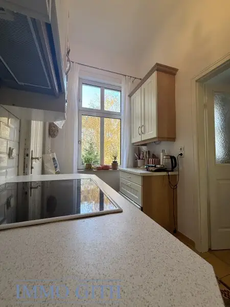 HELL, GEMÜTLICH & GUT VERMIETET – GEPFLEGTE 2-ZIMMER-WOHNUNG MIT BALKON IN SIMMERING ZU KAUFEN!