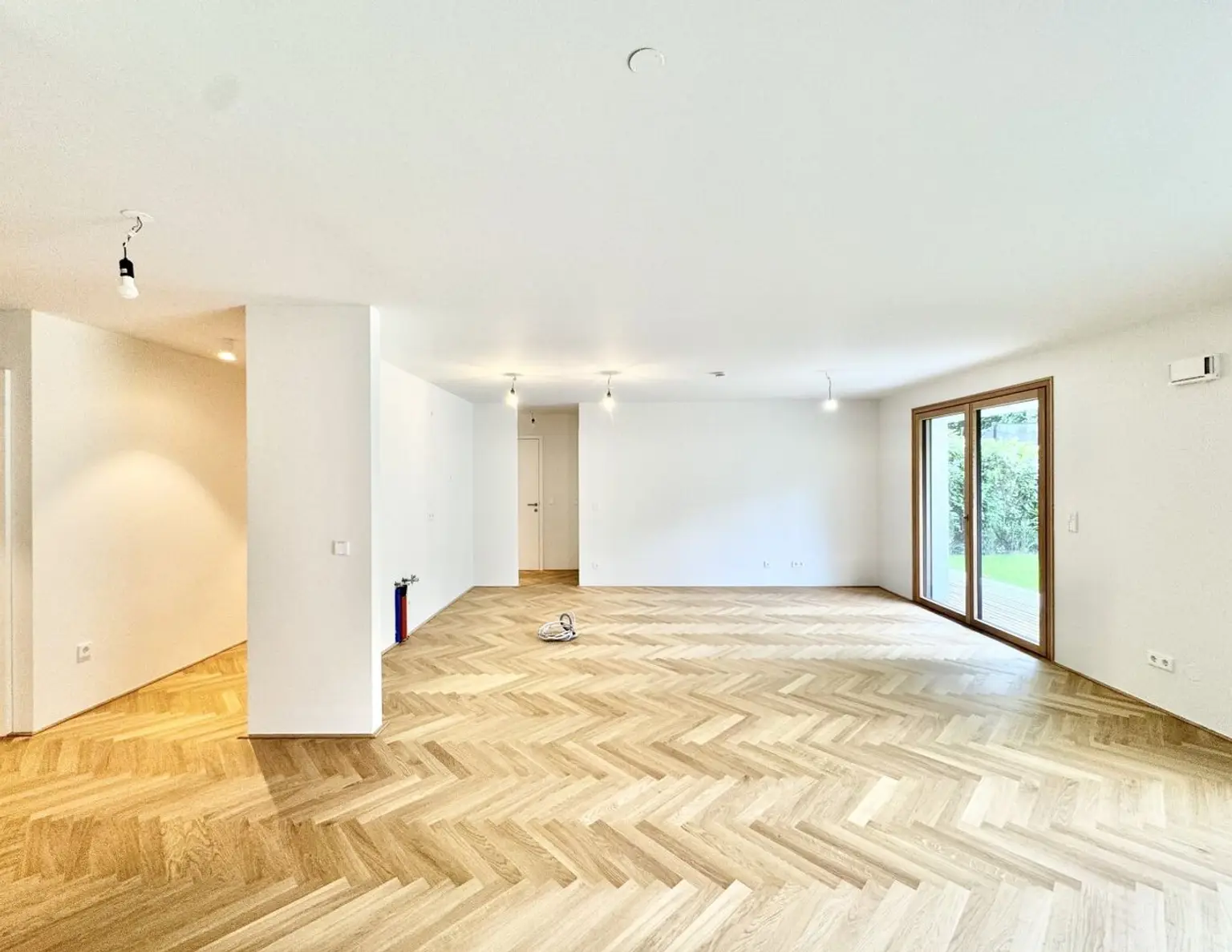 ANLAGE MIT HÖCHSTER QUALITÄT | HELLE 3-ZIMMER GARTENWOHNUNG | ERSTBEZUGSQUALITÄT