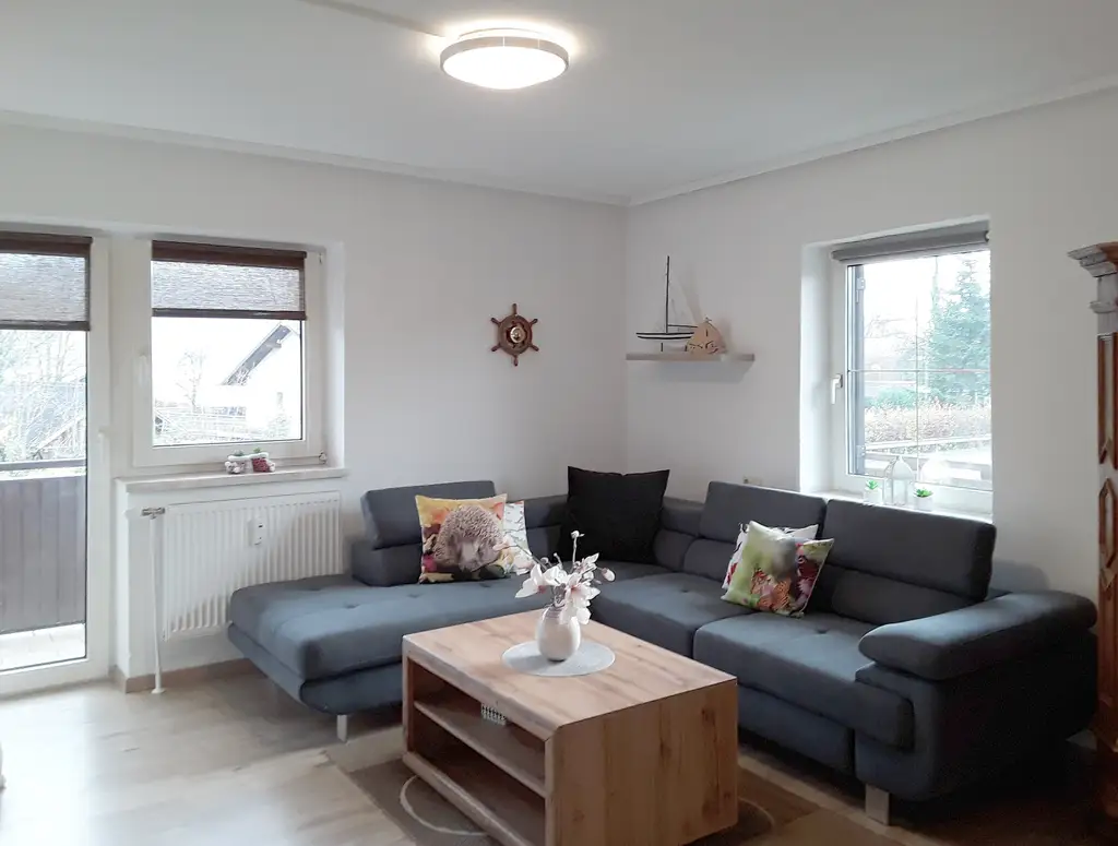 Eine komplett neu adaptierte 3-Zimmer-Wohnung mit Eckbalkon und Traunstein Blick.