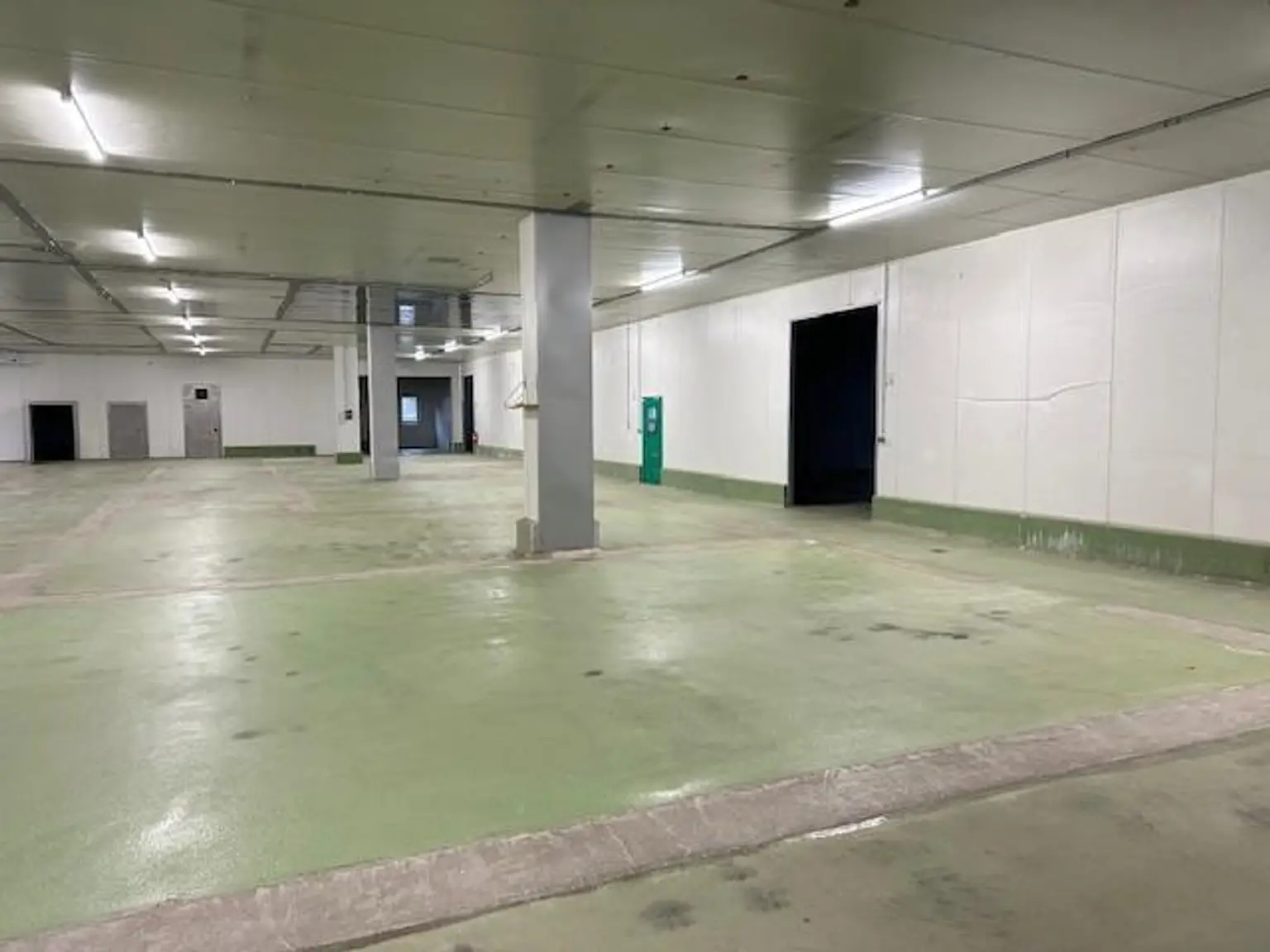 Lagerhalle innen