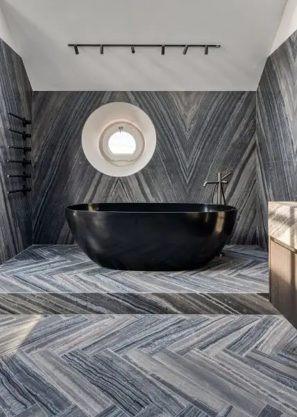 Exklusive Dachgeschoßwohnung: Ein einzigartiges Masterpiece an Design