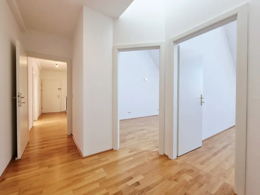 Lichtdurchflutete Maisonette mit Dachterrasse & Klimaanlage – wohnen zwischen Landhausviertel & Promenade