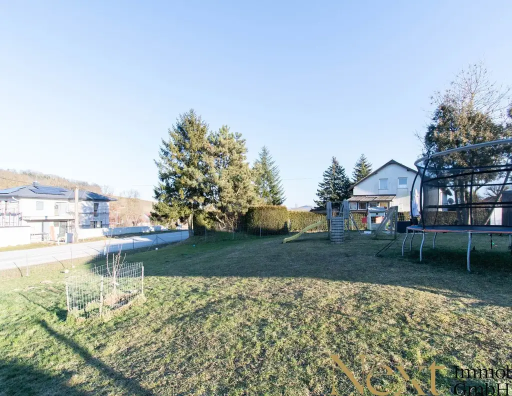 Ruhig gelegenes Grundstück für Ihr Eigenheim in Hinzenbach (Kalköfen) zu verkaufen!