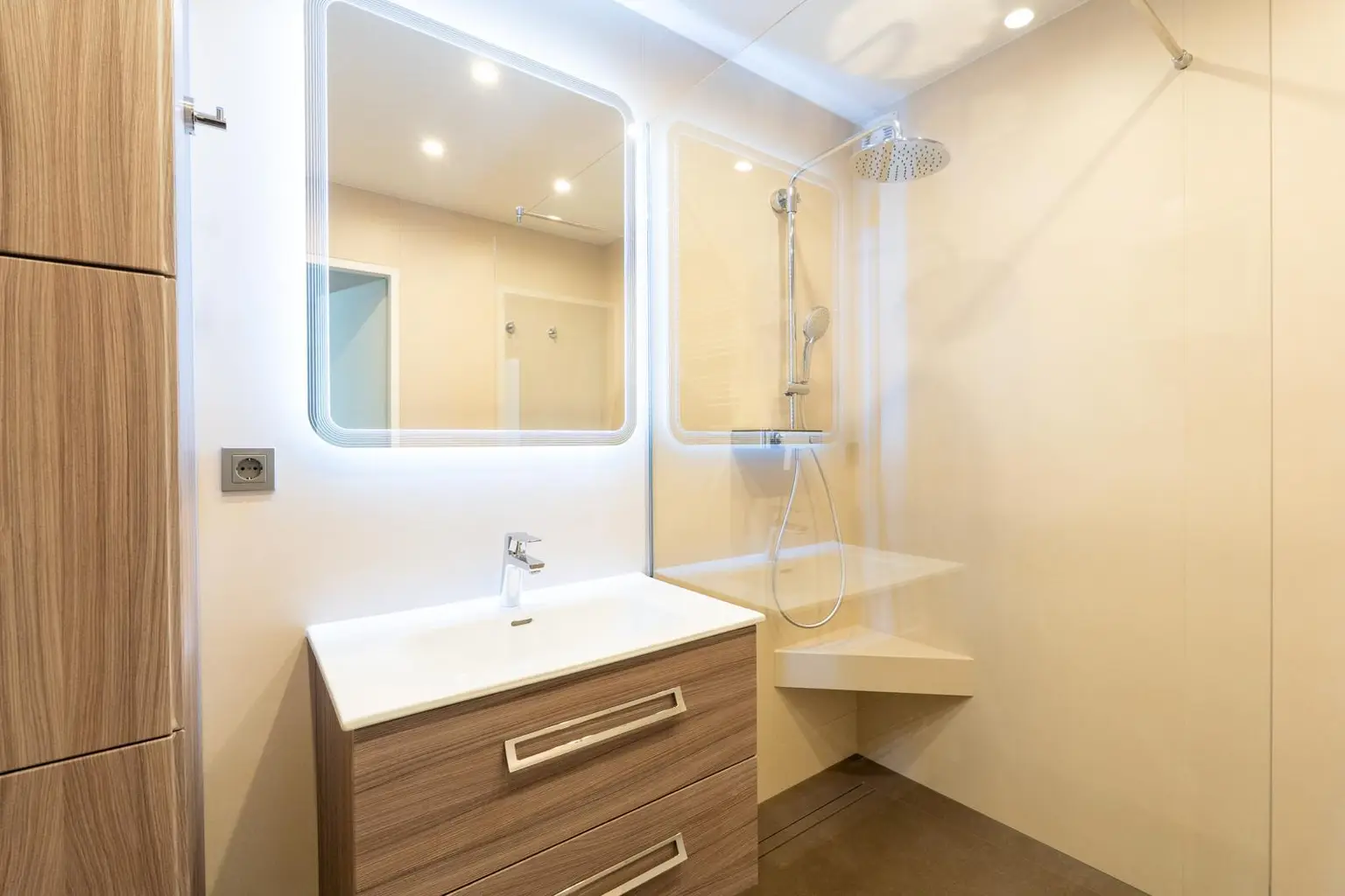 "Wohnträume werden Raum"