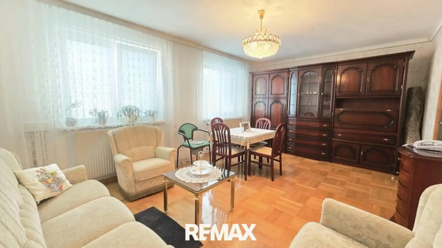 02 Wohnzimmer
