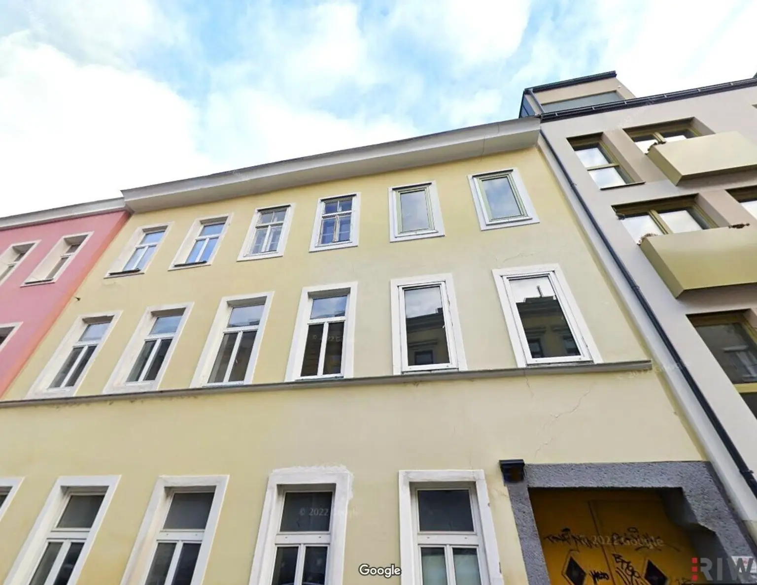 Bestandsfreies Zinshaus mit Ausbaupotenzial / BAUGENEHMIGT 2025