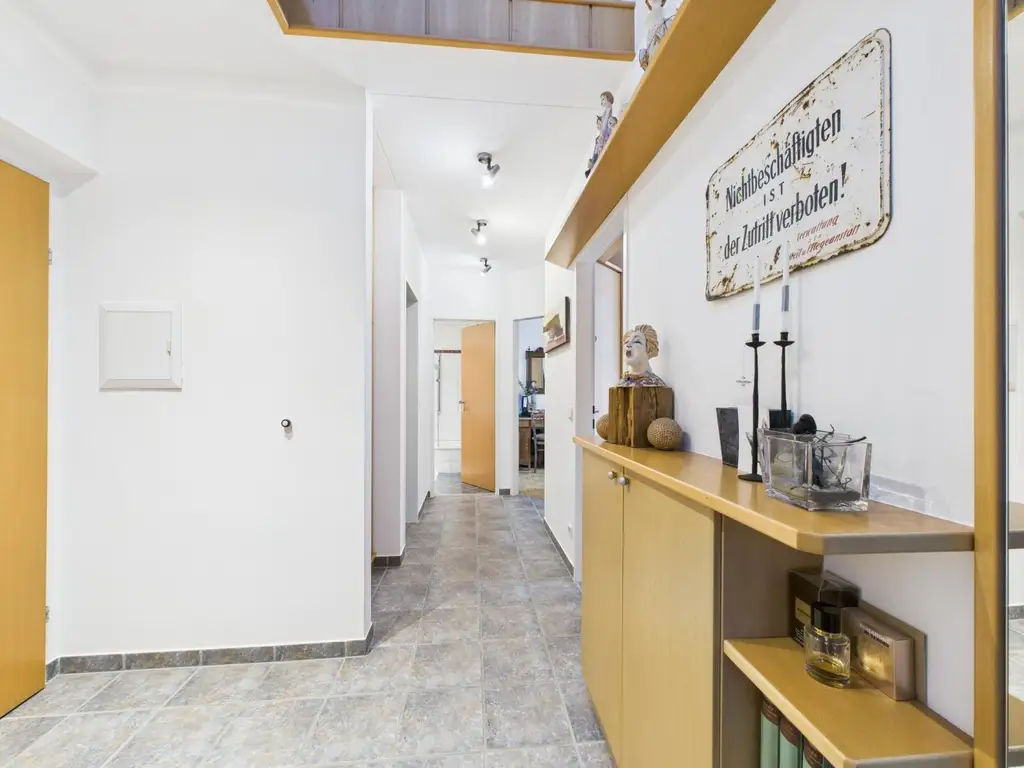 LINZ-URFAHR (Katzbach)  Mietwohnung ca.73 m² Wohnfläche, 3 Zimmer + Galerie und verglaster Loggia