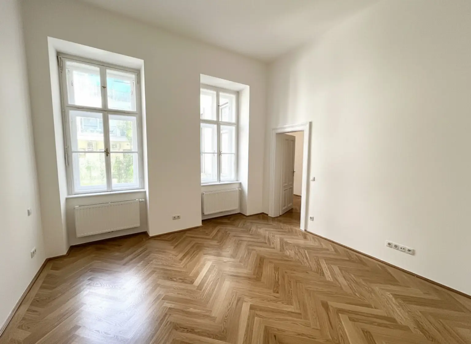 UNBEFRISTET und ERSTBEZUG: Prachtvolle, klimatisierte 4-Zimmer-Wohnung in fantastischer Lage