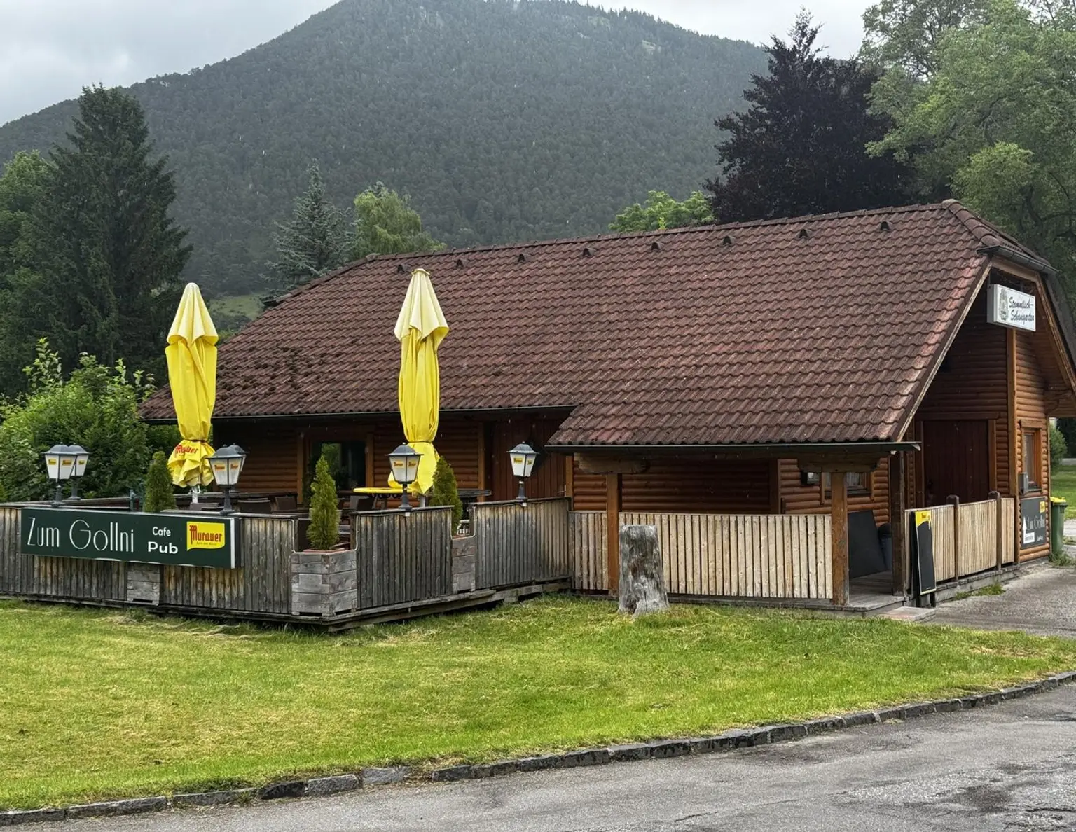 Ihr Lokal gleich neben der Zahnradbahn
