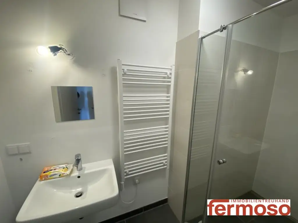 Moderne 1-Zimmer-Neubauwohnung mit Loggia – Laer Wald, 1100 Wien