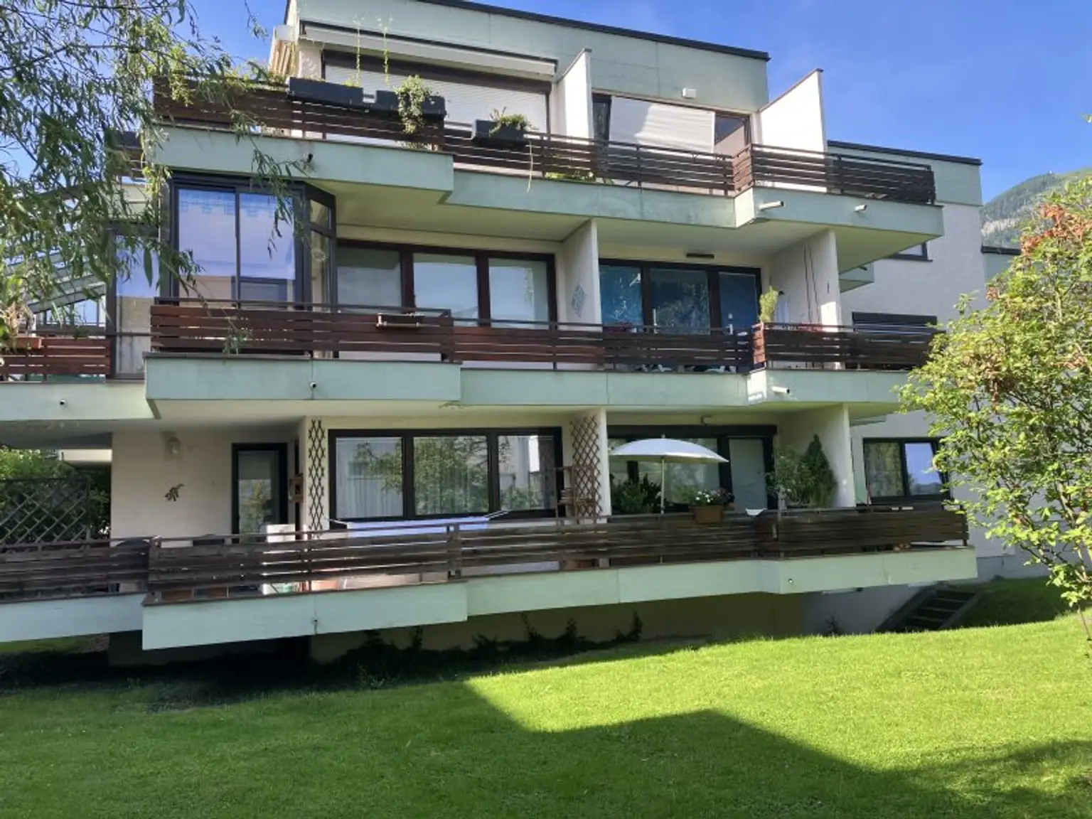 Hübsche 2-Zimmer-Wohnung mit großem Balkon und Garage in Aigen zu verkaufen