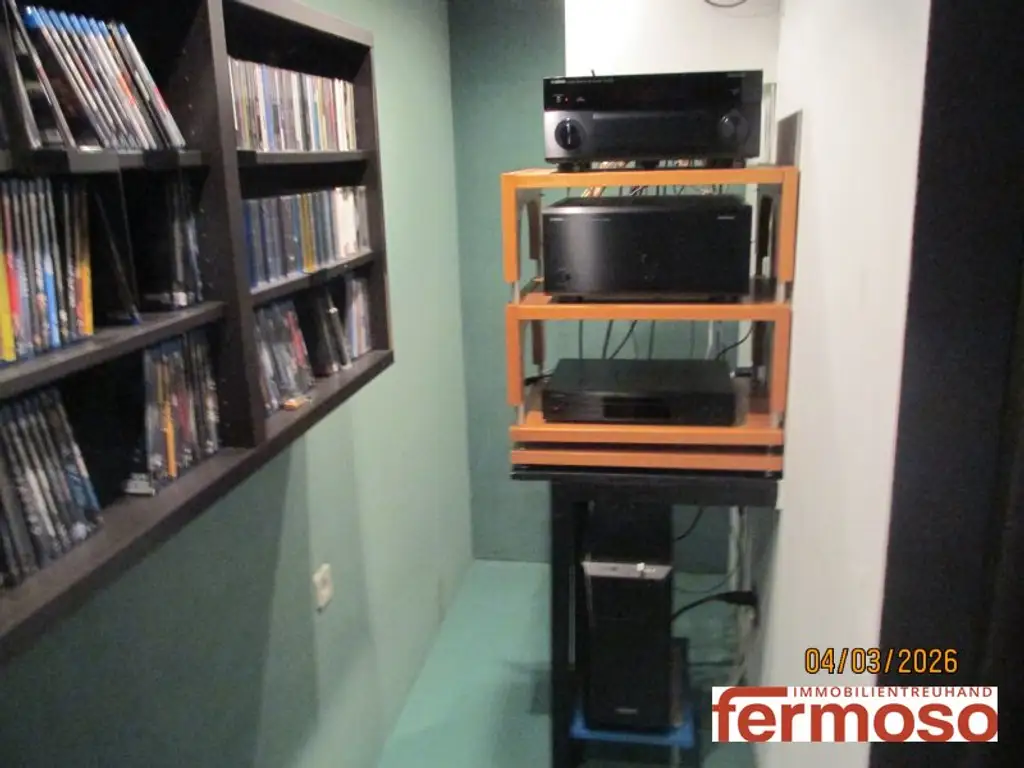 Traumhafter Bungalow vollunterkellert mit Fitness und Kino, perfekt und gepflegt mit wunderbaren Garten