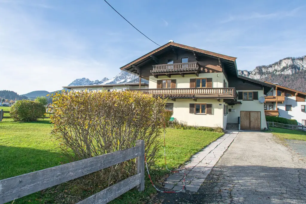 Baugrundstück mit Altbestand in Toplage