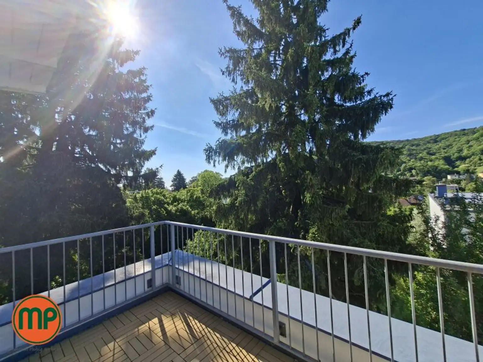 Exklusives Zuhause am Hang