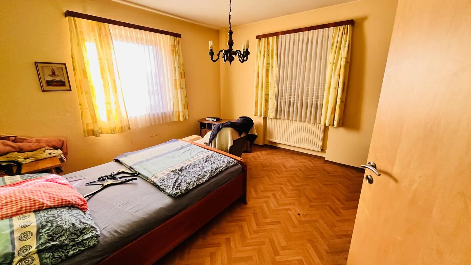 Haus in idyllischer, ruhiger Lage mit großem Nebengebäude und Ausbaumöglichkeiten!