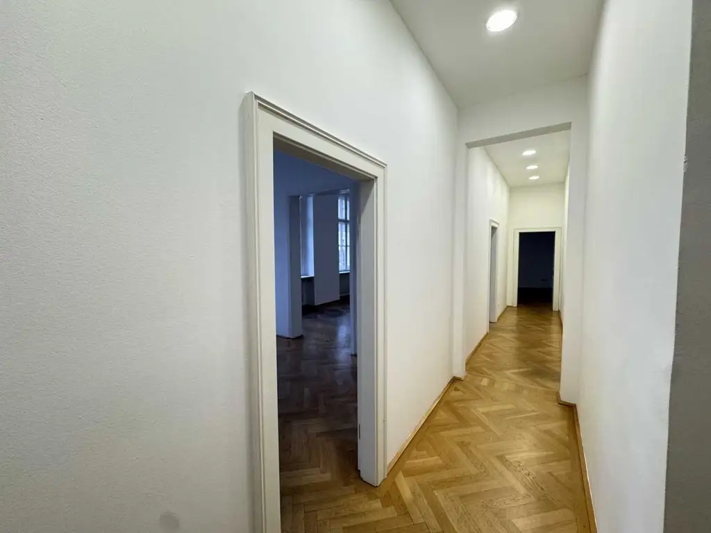 Top Bürofläche gegenüber dem Museumsquartier!