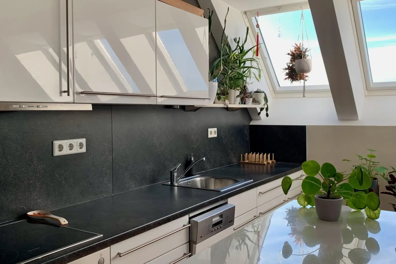 Durchdacht. Praktisch. Modern - DG Wohnung nähe Augarten