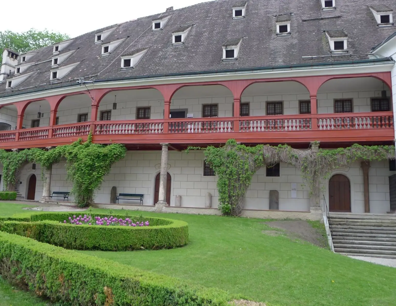Gastronomiebetrieb im Schloss Ambras in Innsbruck sucht Pächter/in