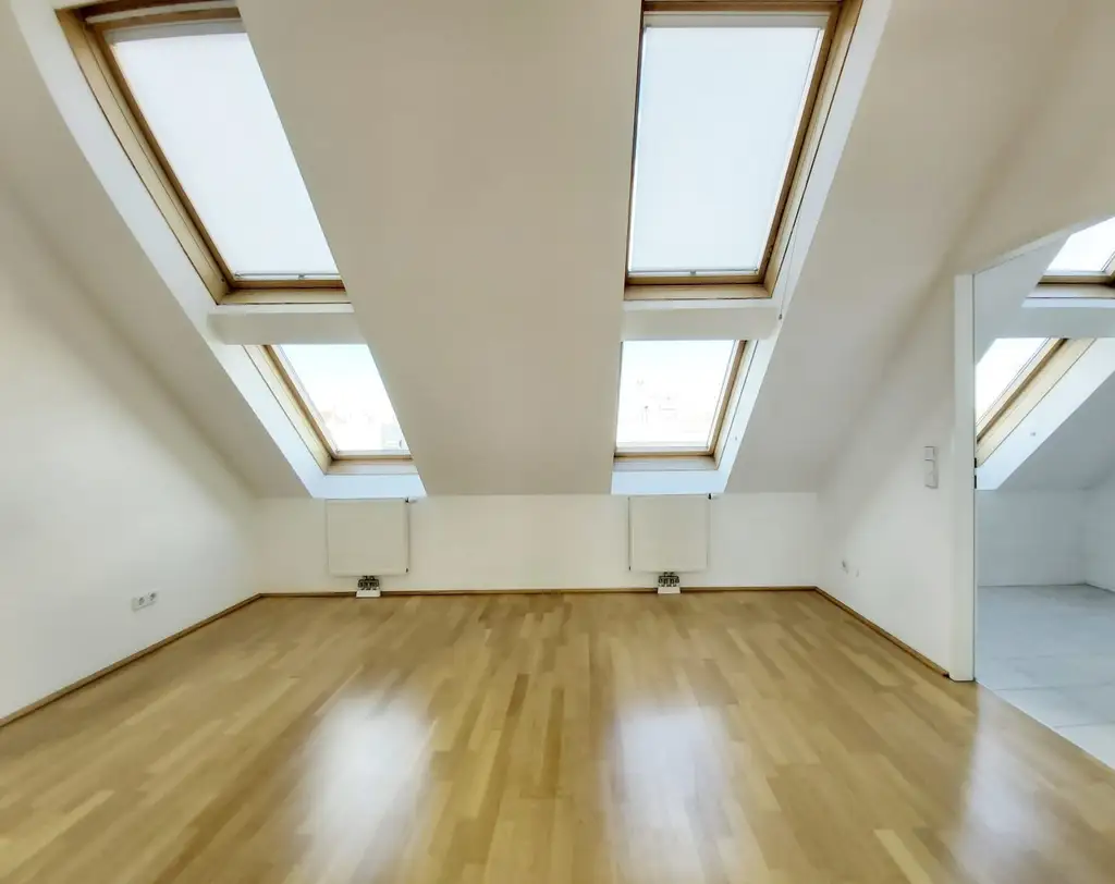 Moderne Maisonette mit 3 Zimmern und Dachterrasse nächst Enkplatz!