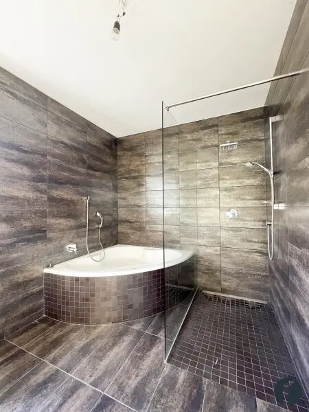 Elegantes Einfamilienhaus in Zeiselmauer mit Garten, Garage und Wellnessbereich