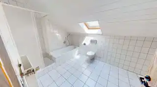 Dusch und Wannenbad - DG