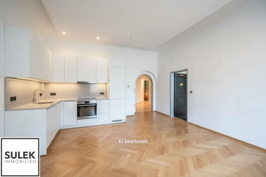 Adaptierungsbedürftige Erkerwohnung direkt beim Schloss Schönbrunn - 3 Zimmer