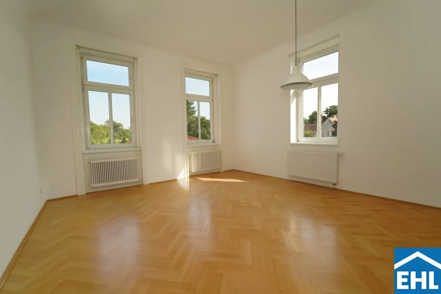 Historische Villa mit Baugrund in exklusivster Lage des 13. Bezirks