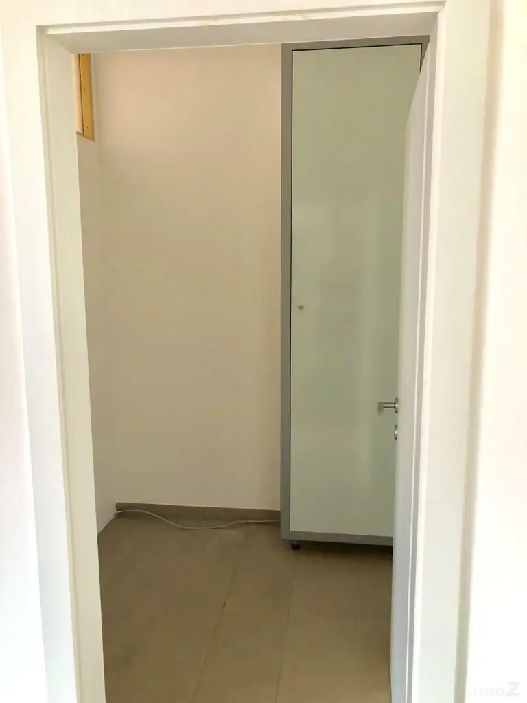 Sofortbezug: Portal-Geschäftslokal - Büro, barrierefrei - keine Gastronomie!