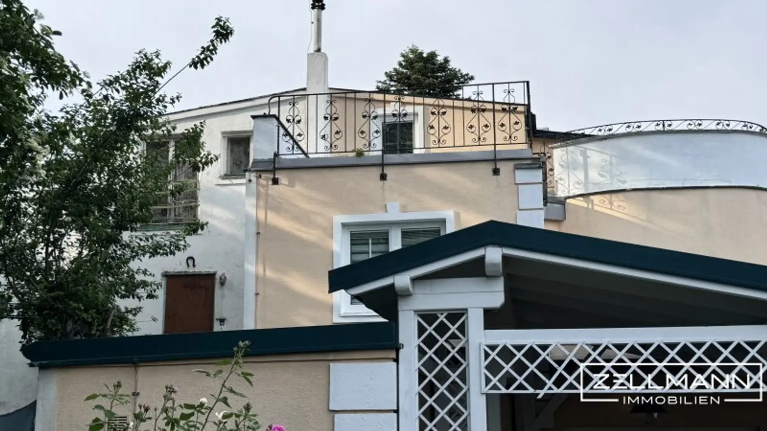 Einfamilienhaus mit Terrasse, Gartenidylle & herrlichem Dachblick | ZELLMANN IMMOBILIEN