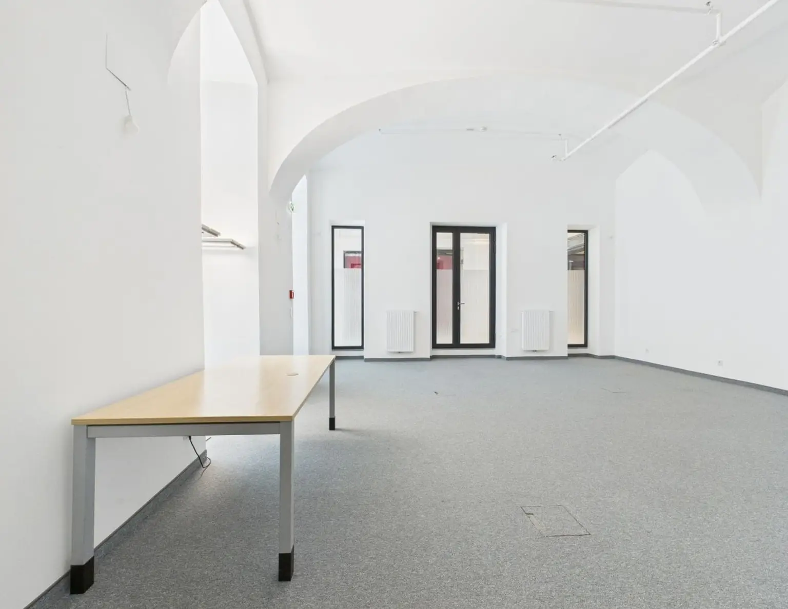 Geschäfts-/Galerie- Bürofläche mit ca. 74 m² in Toplage der Linzer Innenstadt