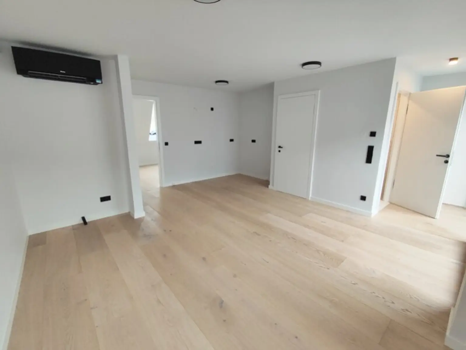 Krongasse! Erstbezug DG-Terrassenwohnung auf liebevoll neu saniertem Altbauhaus - Top16