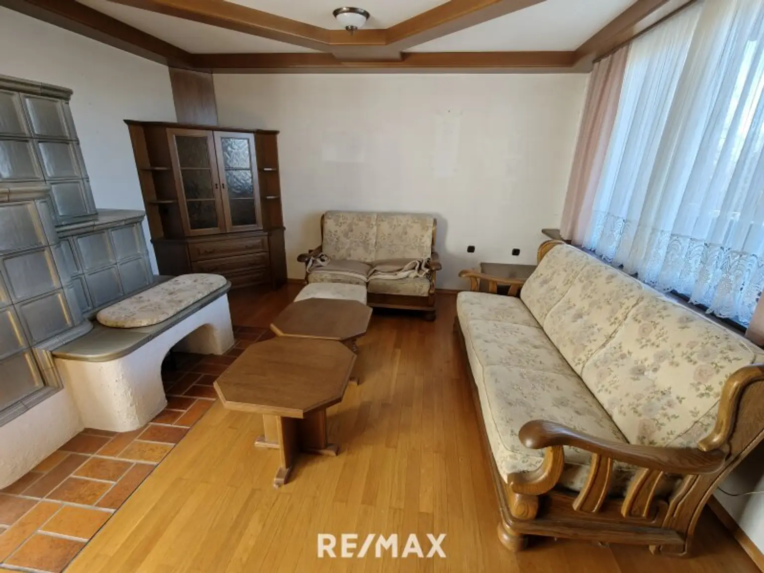 ca. 160m² NFL | Einfamilienhaus im Grünen | große Garage & Keller | Renovierungsbedarf