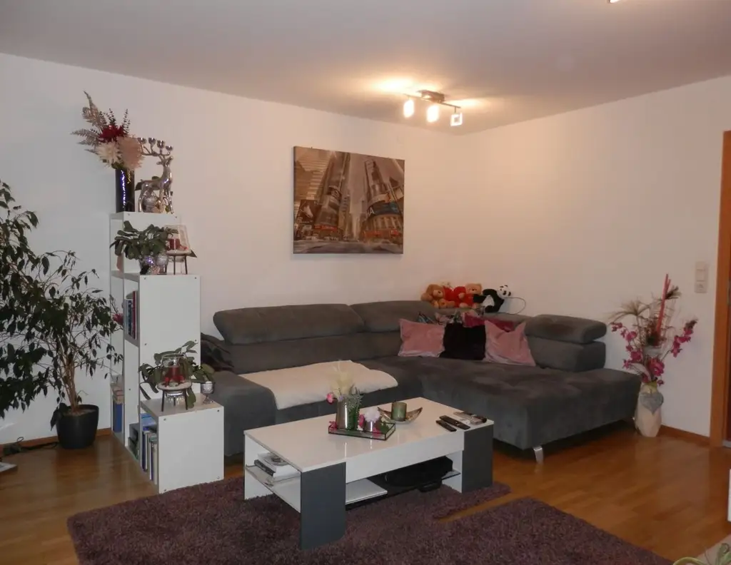 Wohnhighlight mit Top-Ausstattung - 4-Zimmer-Wohnung mit Balkon & Einzelgarage!