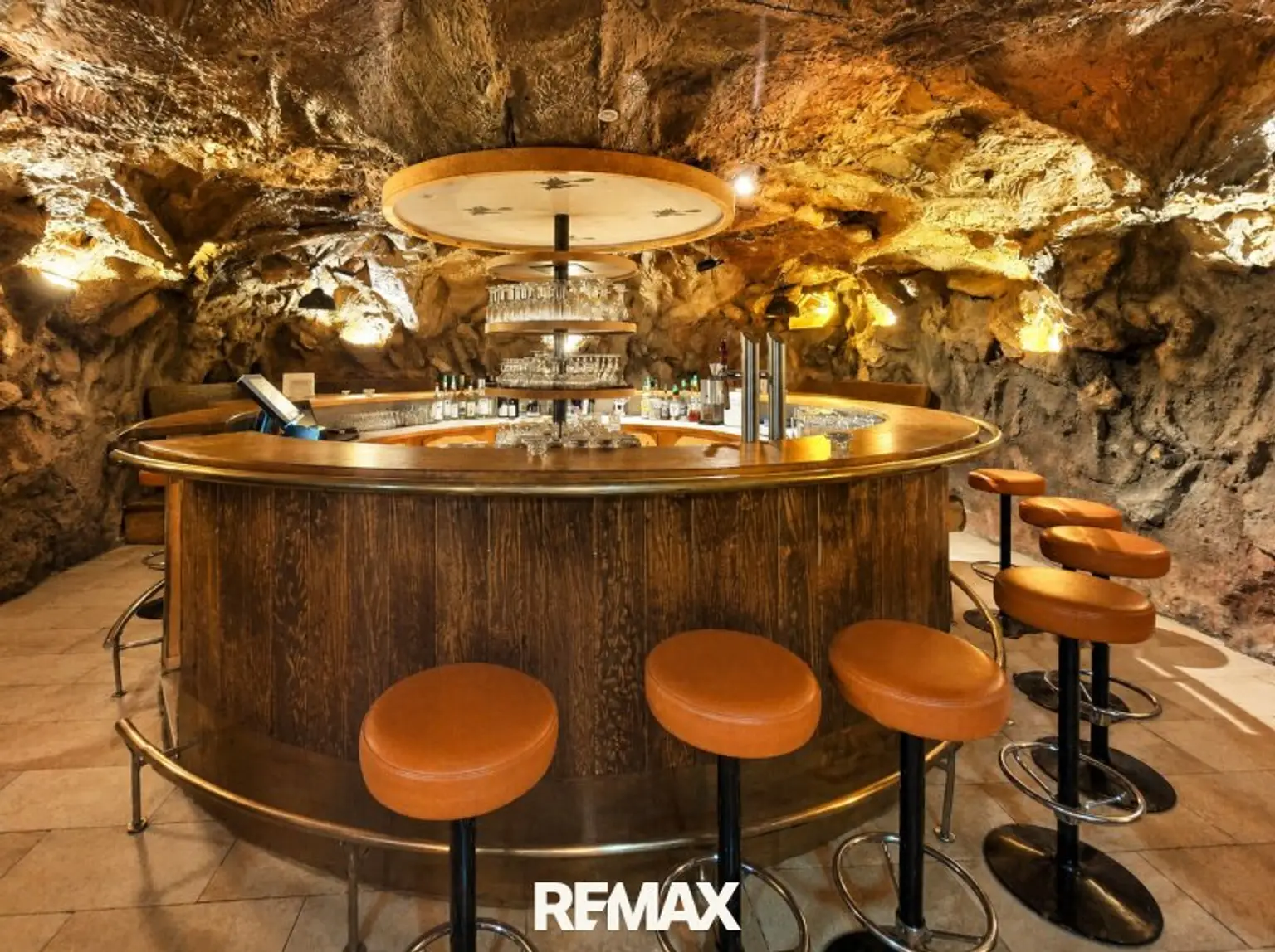 Hotel Silvretta Kappl – Exklusives Hotelinvestment in unmittelbarer Nähe zur Talabfahrt der Diasbahn!