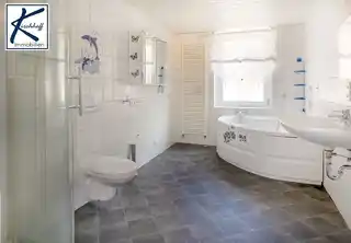 Badezimmer EG Hinterhaus