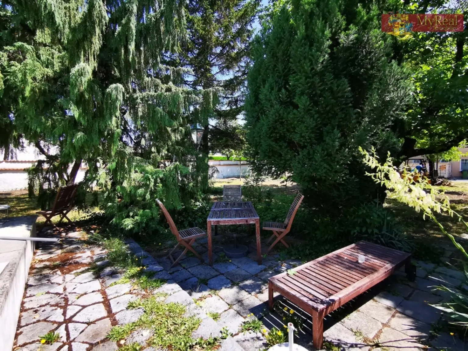 Ruheoase mit Pool  in Ruhelage