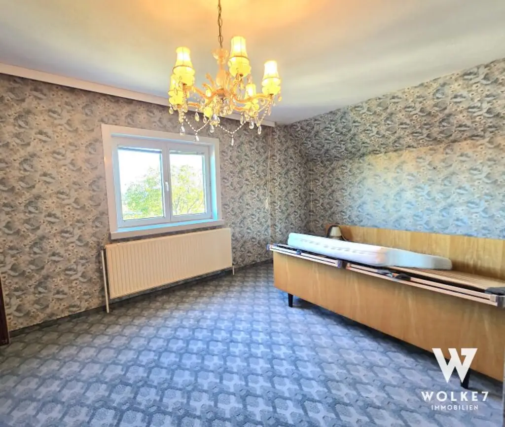 +++TOP-LAGE+++ in Leobendorf | Sanierungshaus | ca. 178 m2 Nutzfläche | Garage | Garten | Fernblick | 40% Bebauung möglich BK I,II