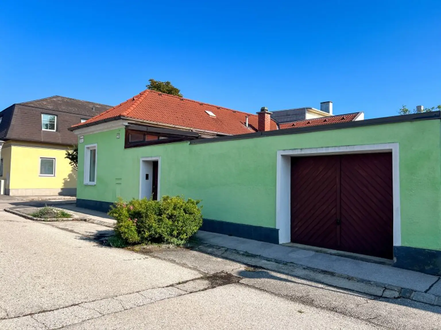 Charmante Liegenschaft mit Ausbau- und Neubaupotential im Herzen von Guntramsdorf