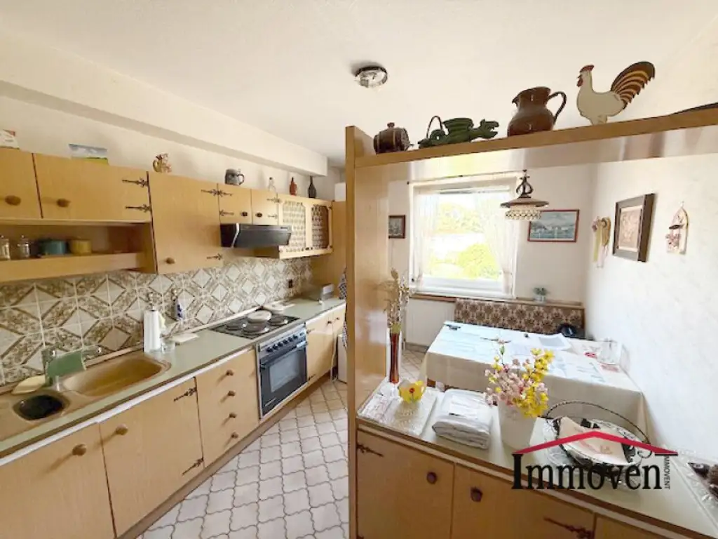 Helle 3-Zimmerwohnung mit Loggia und Parkplatz!