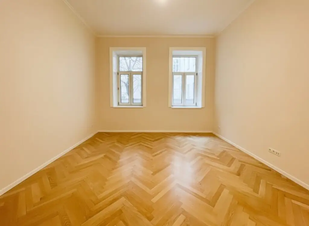 Hofseitige wunderschön sanierte 2-Zimmer-Altbauwohnung – Ruhe & perfekte Aufteilung