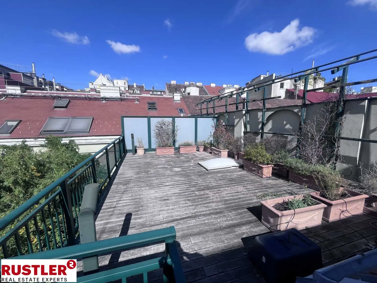 Einzigartiges Stadthaus im Herzen Mariahilfs | Dachterrasse | Garagenstellplatz vor der Haustüre