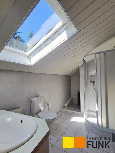 Großzügiges Haus mit Traumgarten