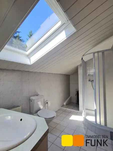 Großzügiges Haus mit Traumgarten