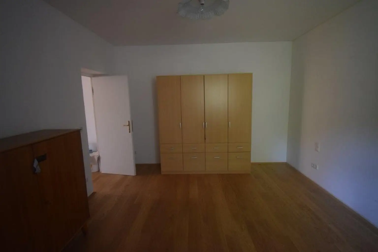 Wunderschöne 3-Zi-Wohnung in historischem Gebäude mit Balkon und Blick ins Grüne
