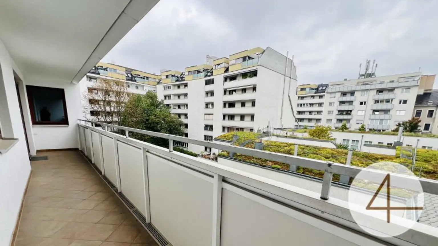 Dein Projekt - U6 ums Eck - Innenhof Ruhelage - Sunset Loggia - Millennium City u. technische Fachhochschule ums Eck - Donauinsel