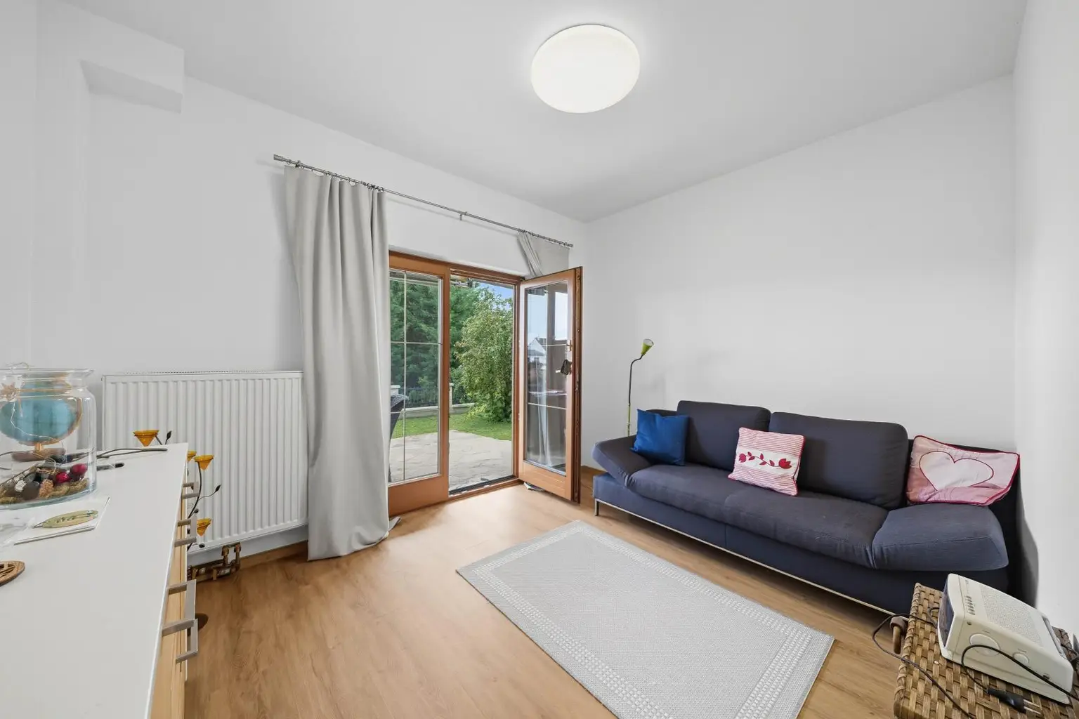 GARTENTRAUM MIT EIGENEM SEEZUGANG AM MARIENSEE- MODERN RENOVIERTES KLEINWOHNHAUS SOFORT BEZIEHBAR!