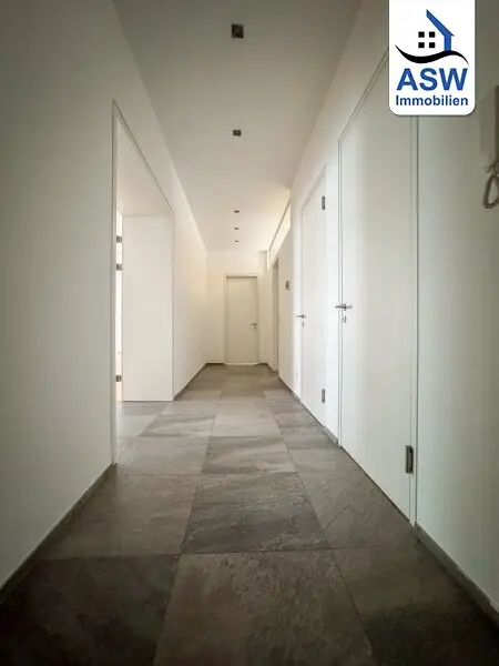 Perfekte Lage!! Top-moderne Altbauwohnung mit Balkon und Sauna in der Hauptstraße